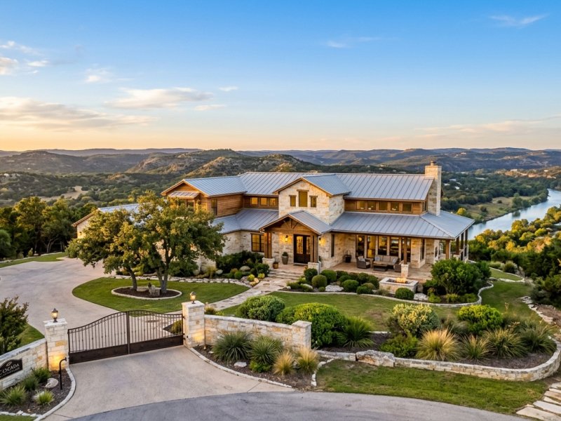 Cascada at Canyon Lake